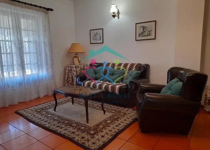 Mary's House بيت ضيافة *